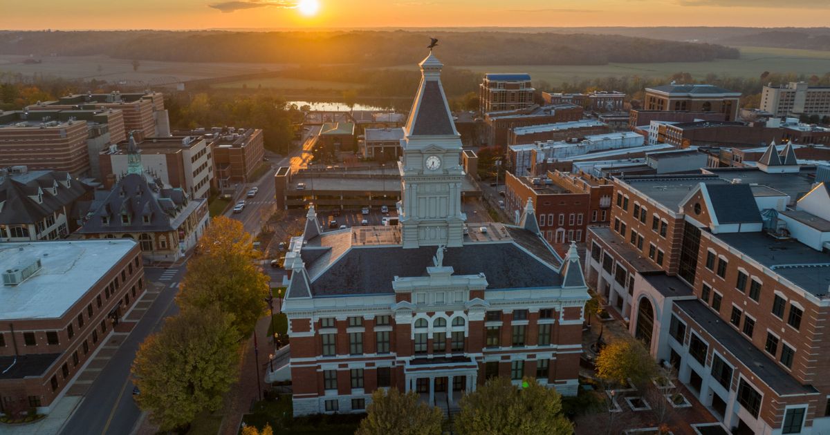 Things To Do In Clarksville TN: Top Attractions, Family Fun, and Events